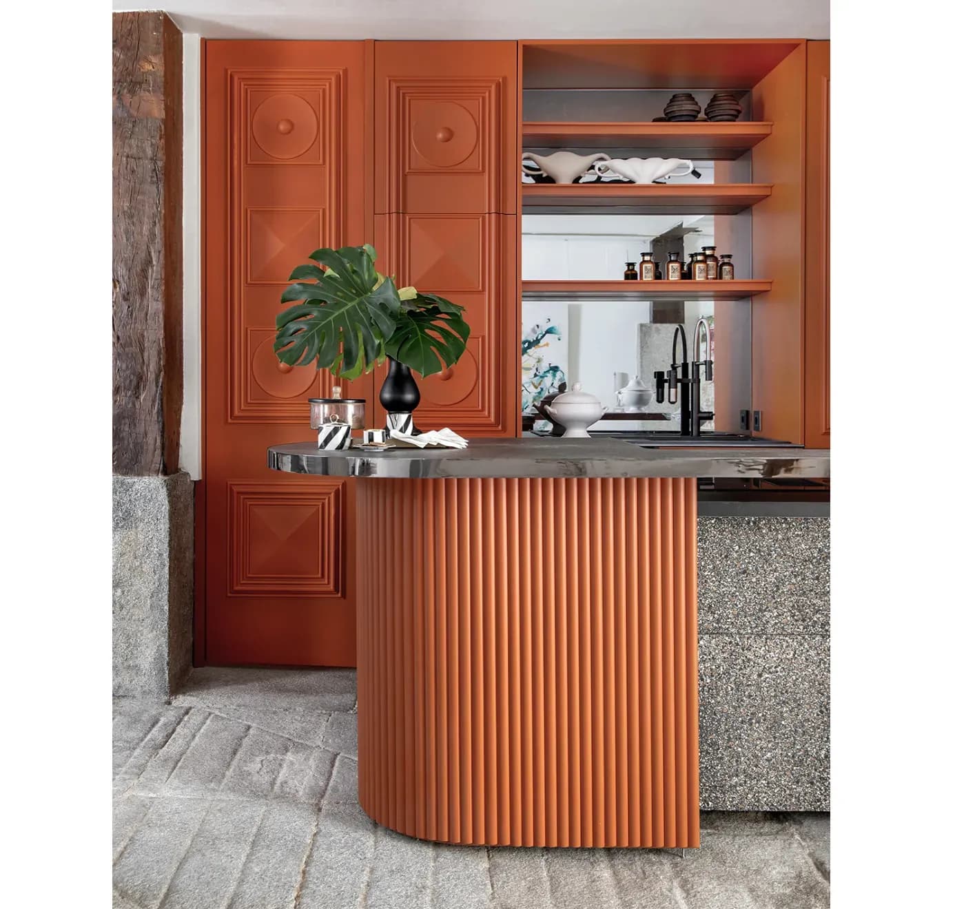 Flexibel Stuckleisten für runde Möbel